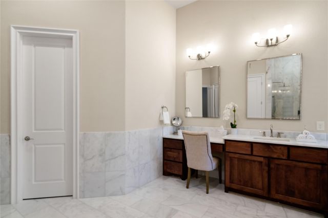 7 Valley Cottage Place, Spring, TX 77389