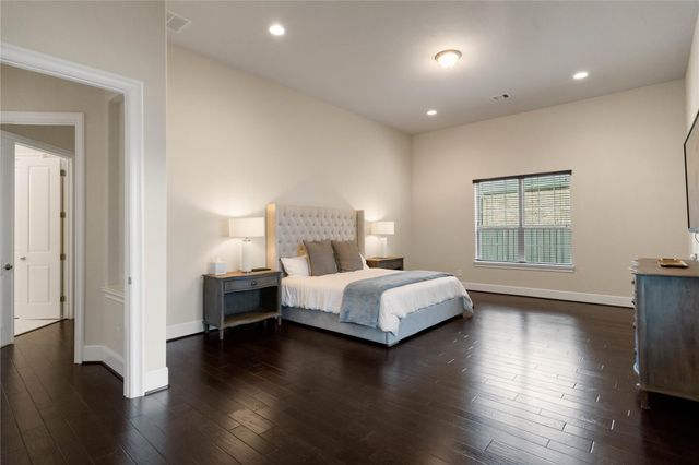 7 Valley Cottage Place, Spring, TX 77389