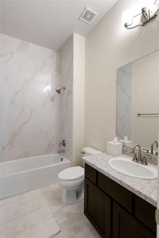 7 Valley Cottage Place, Spring, TX 77389