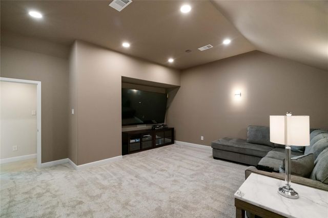 7 Valley Cottage Place, Spring, TX 77389