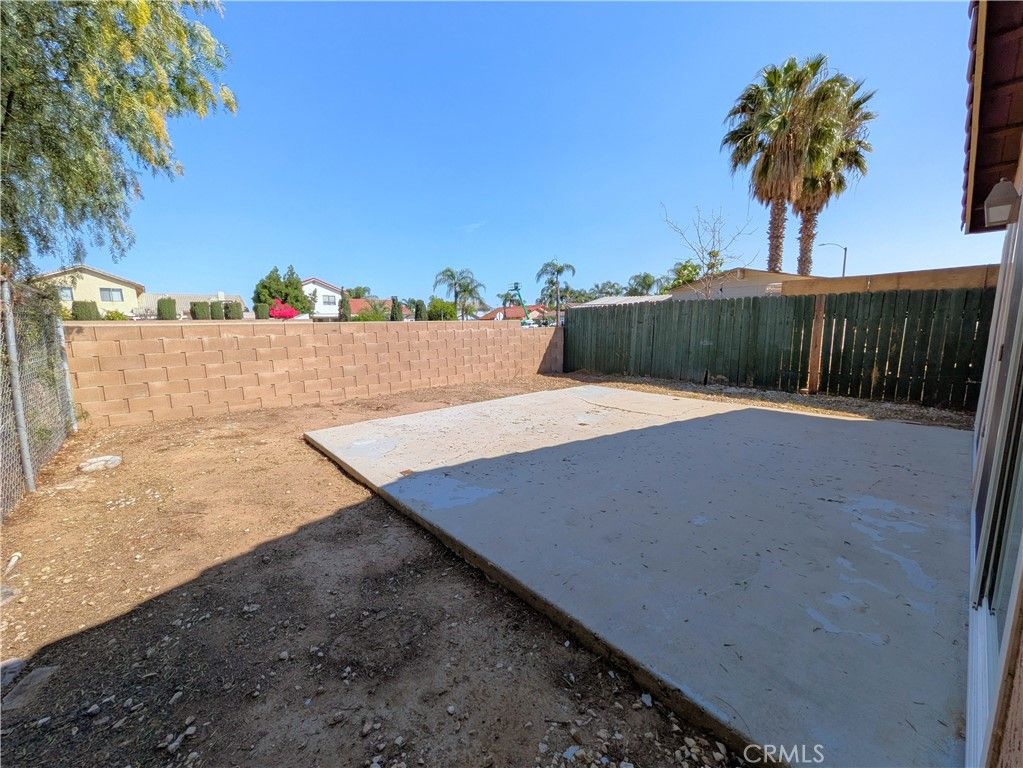 Image 18 of property listing at 13842 Caspian, Moreno Valley, CA 92553