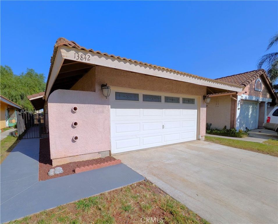 Image 2 of property listing at 13842 Caspian, Moreno Valley, CA 92553