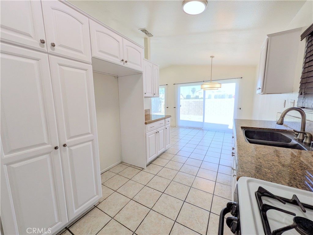 Image 9 of property listing at 13842 Caspian, Moreno Valley, CA 92553