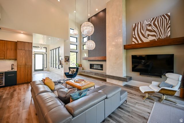 3381 E 9980 S, Sandy, UT 84092