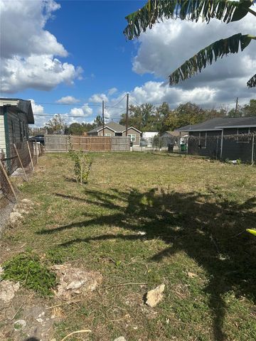8034 Safebuy Street, Houston, TX 77028
