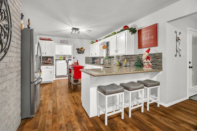 8 N Springhill Lane, Greenbrier, AR 72058