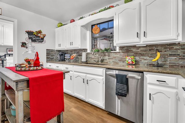 8 N Springhill Lane, Greenbrier, AR 72058