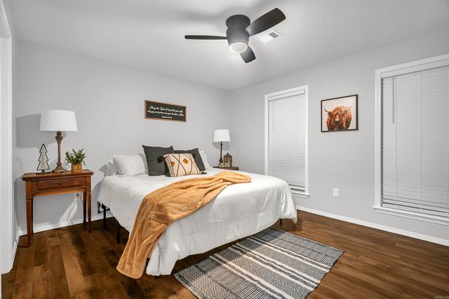 8 N Springhill Lane, Greenbrier, AR 72058