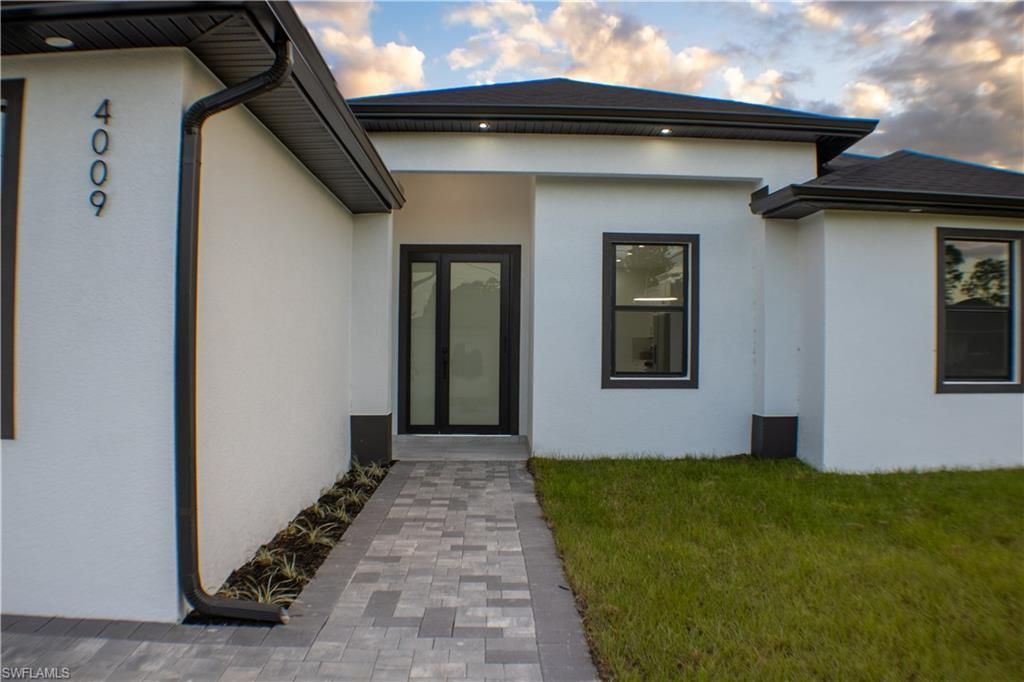 4009 33RD ST SW, LEHIGH ACRES, FL 33976 — exterior