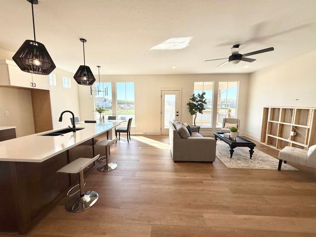 2623 S Willow Oak ST, Wichita, KS 67230