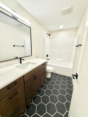 2623 S Willow Oak ST, Wichita, KS 67230