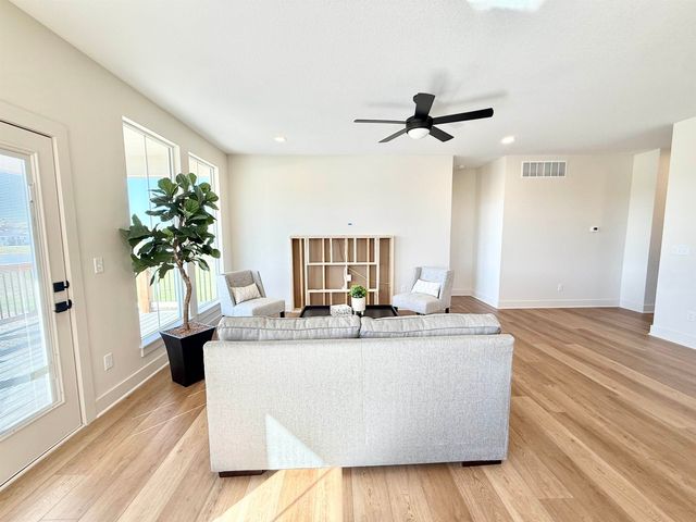 2623 S Willow Oak ST, Wichita, KS 67230