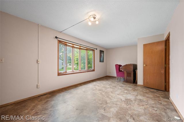 594 Maple Vista Street, Imlay City, MI 48444