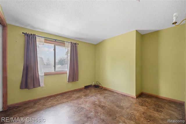 594 Maple Vista Street, Imlay City, MI 48444