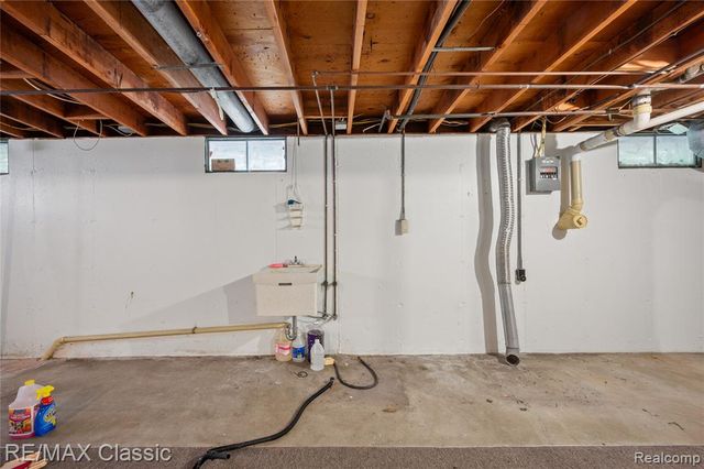 594 Maple Vista Street, Imlay City, MI 48444