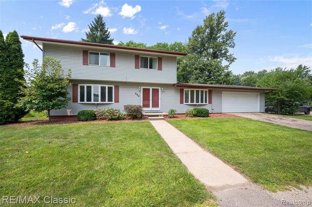 594 Maple Vista Street, Imlay City, MI 48444