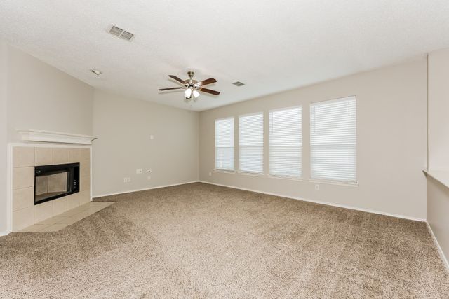 7425 Snow Ridge Drive, Fort Worth, TX 76133