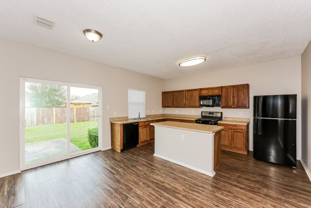 7425 Snow Ridge Drive, Fort Worth, TX 76133