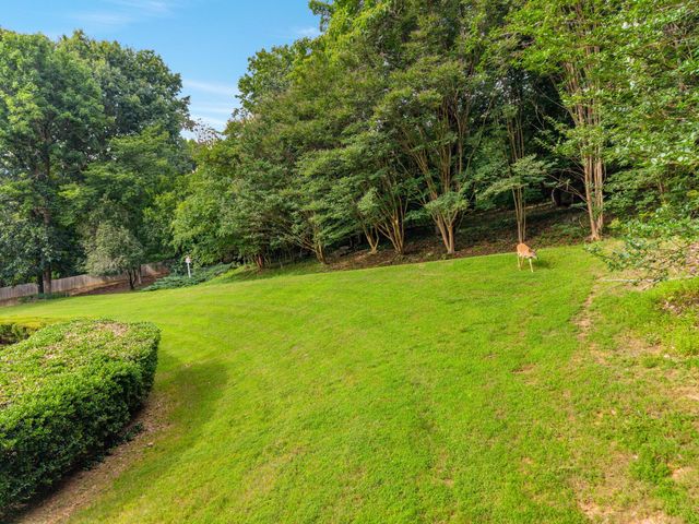 9127 Greystone Valley Drive, Ooltewah, TN 37363