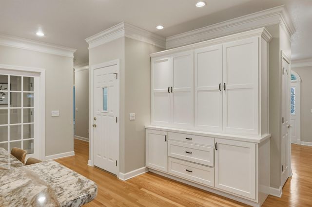 9127 Greystone Valley Drive, Ooltewah, TN 37363