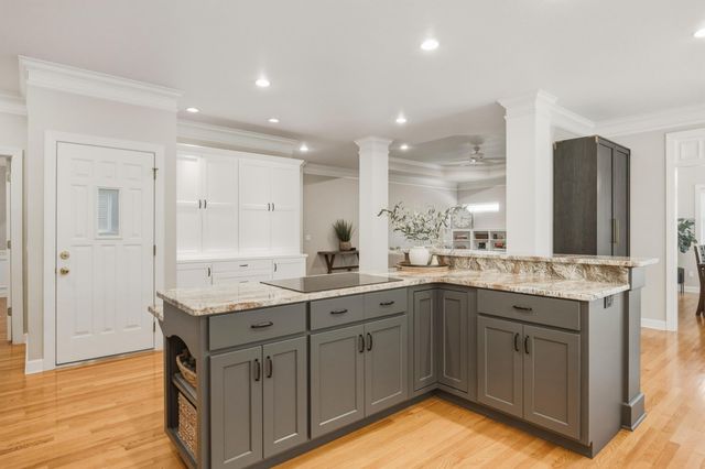 9127 Greystone Valley Drive, Ooltewah, TN 37363