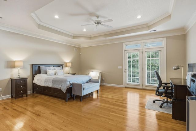 9127 Greystone Valley Drive, Ooltewah, TN 37363