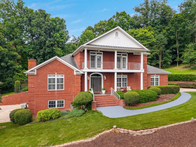 9127 Greystone Valley Drive, Ooltewah, TN 37363