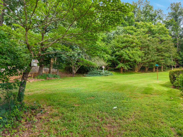 9127 Greystone Valley Drive, Ooltewah, TN 37363