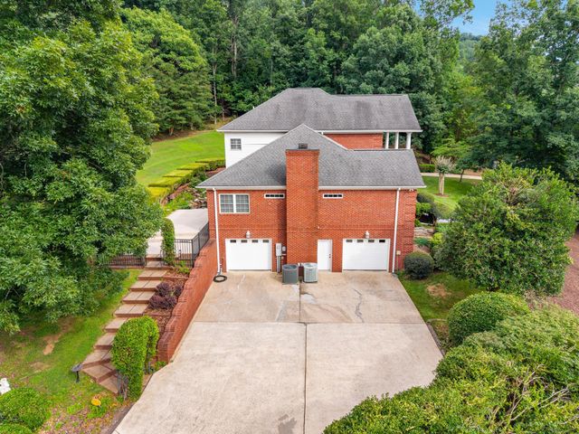9127 Greystone Valley Drive, Ooltewah, TN 37363