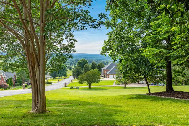 9127 Greystone Valley Drive, Ooltewah, TN 37363