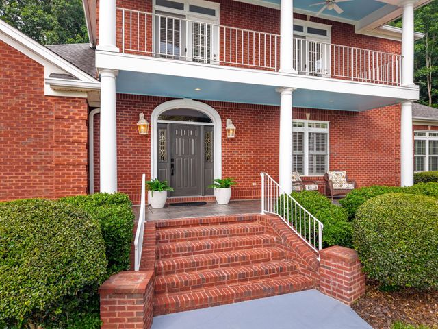 9127 Greystone Valley Drive, Ooltewah, TN 37363