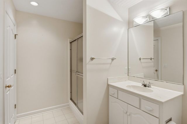 9127 Greystone Valley Drive, Ooltewah, TN 37363