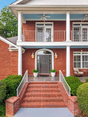 9127 Greystone Valley Drive, Ooltewah, TN 37363