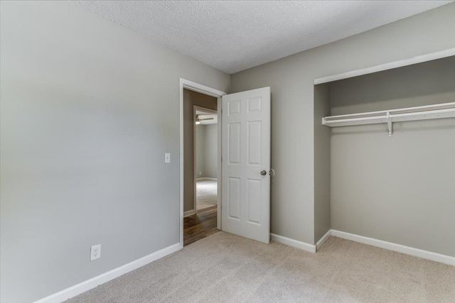 928 S Dalton Drive, Wichita, KS 67207