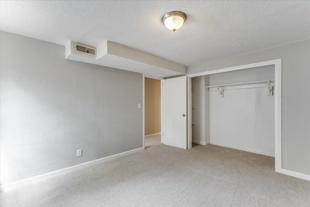 928 S Dalton Drive, Wichita, KS 67207