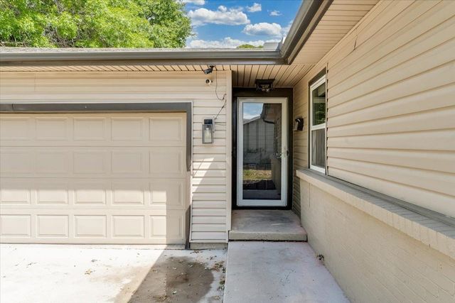 928 S Dalton Drive, Wichita, KS 67207