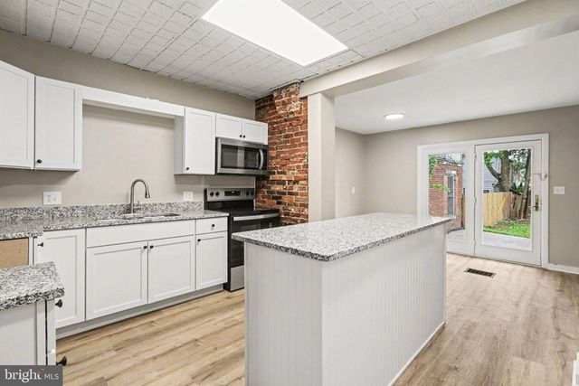 108 W POMFRET ST, Carlisle, PA 17013