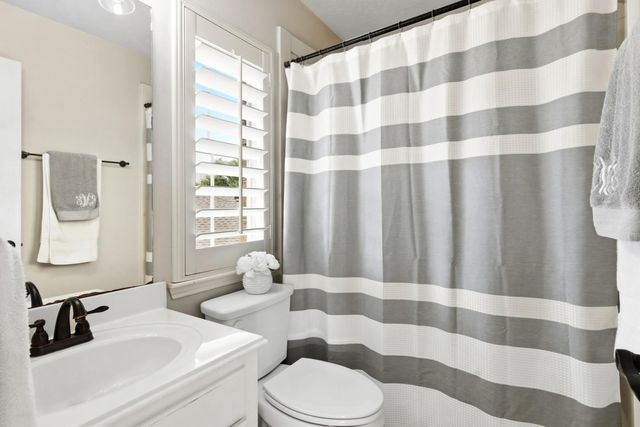 4910 White Manor Drive, Pasadena, TX 77505