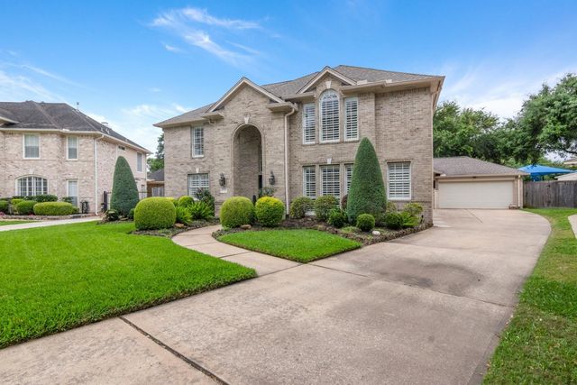 4910 White Manor Drive, Pasadena, TX 77505