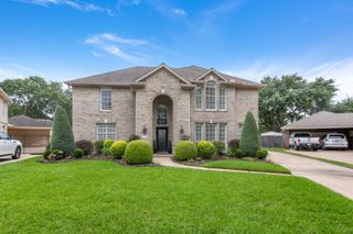 4910 White Manor Drive, Pasadena, TX 77505