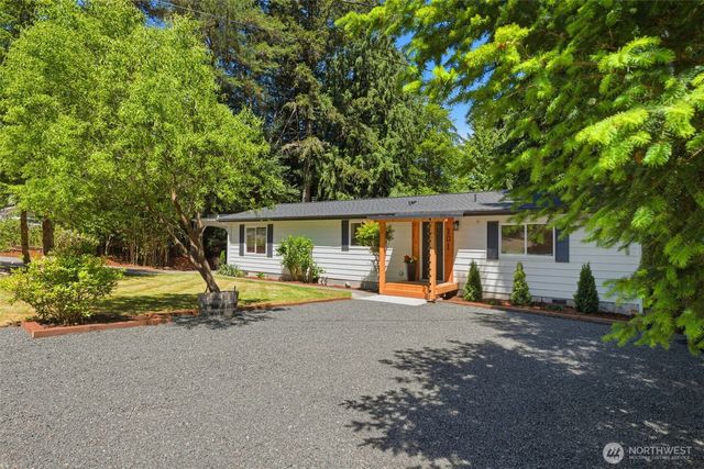 101 E Snow Cap Drive, Belfair, WA 98528