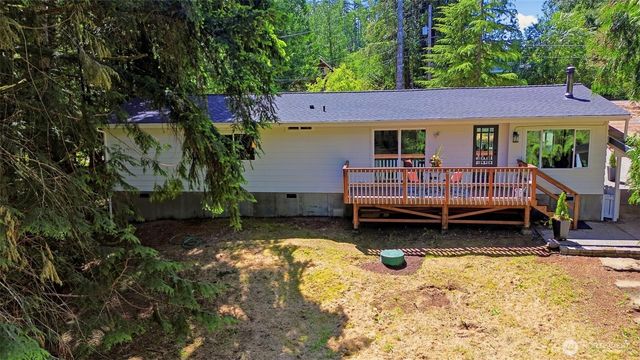 101 E Snow Cap Drive, Belfair, WA 98528