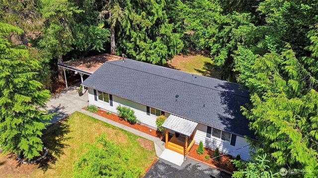 101 E Snow Cap Drive, Belfair, WA 98528