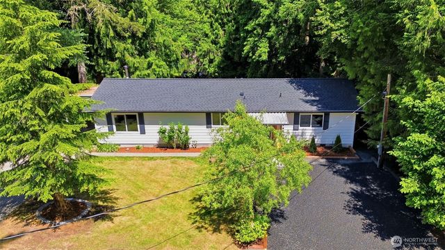 101 E Snow Cap Drive, Belfair, WA 98528