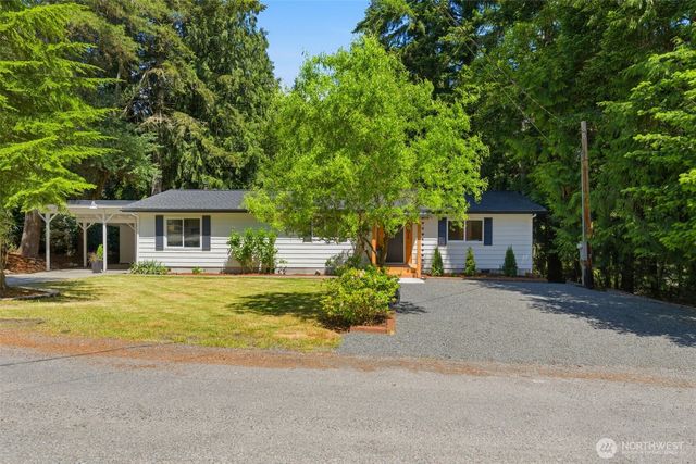 101 E Snow Cap Drive, Belfair, WA 98528