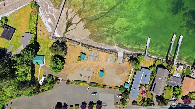 101 E Snow Cap Drive, Belfair, WA 98528