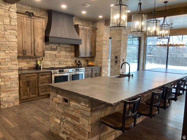 259 S MEADOW DR, Springville, UT 84663