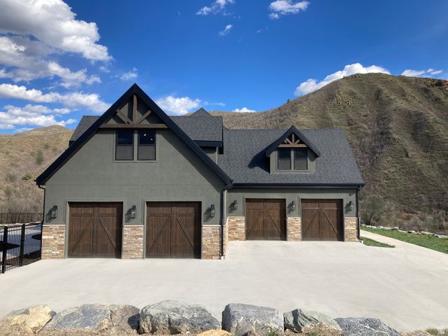 259 S MEADOW DR, Springville, UT 84663