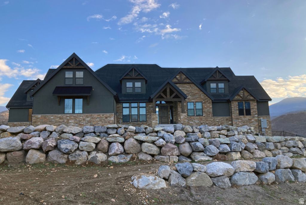 259 S MEADOW DR, Springville, UT 84663