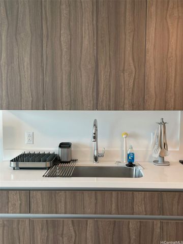 1515 Liona Street 2109, Honolulu, HI 96814